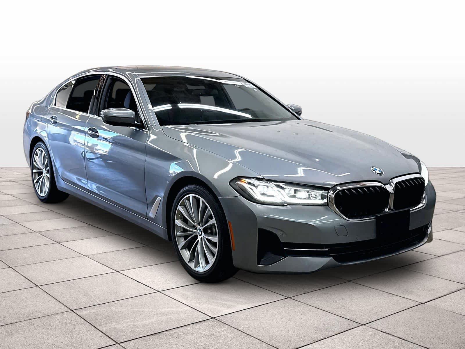 Used 2023 BMW 530i w/ Premium Package RWD image 2