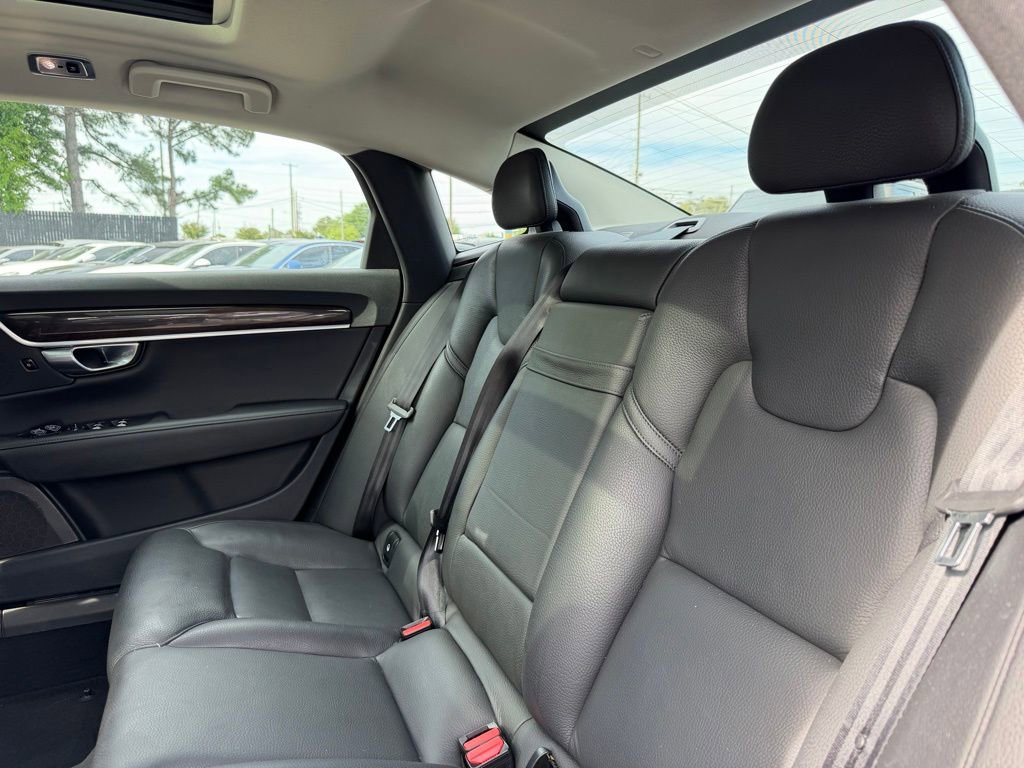 Used 2018 Volvo S90 T5 Momentum w/ Convenience Package FWD image 23
