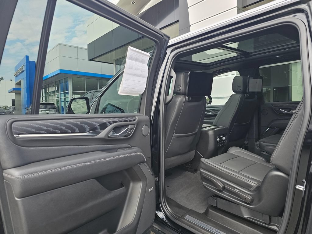 Used 2023 GMC Yukon XL Denali w/ Max Trailering Package AWD/4WD image 19