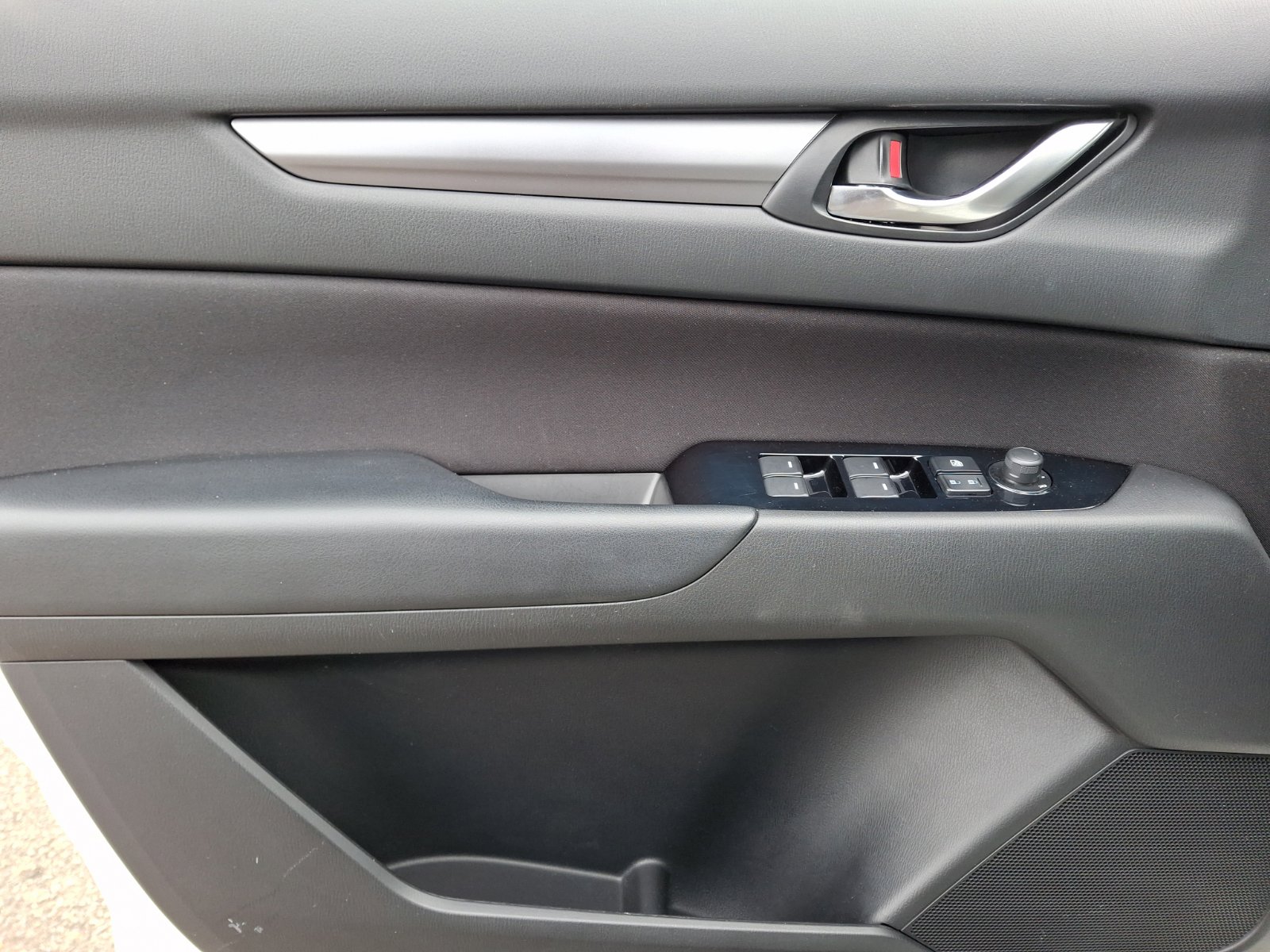 Used 2019 MAZDA CX-5 Sport image 13