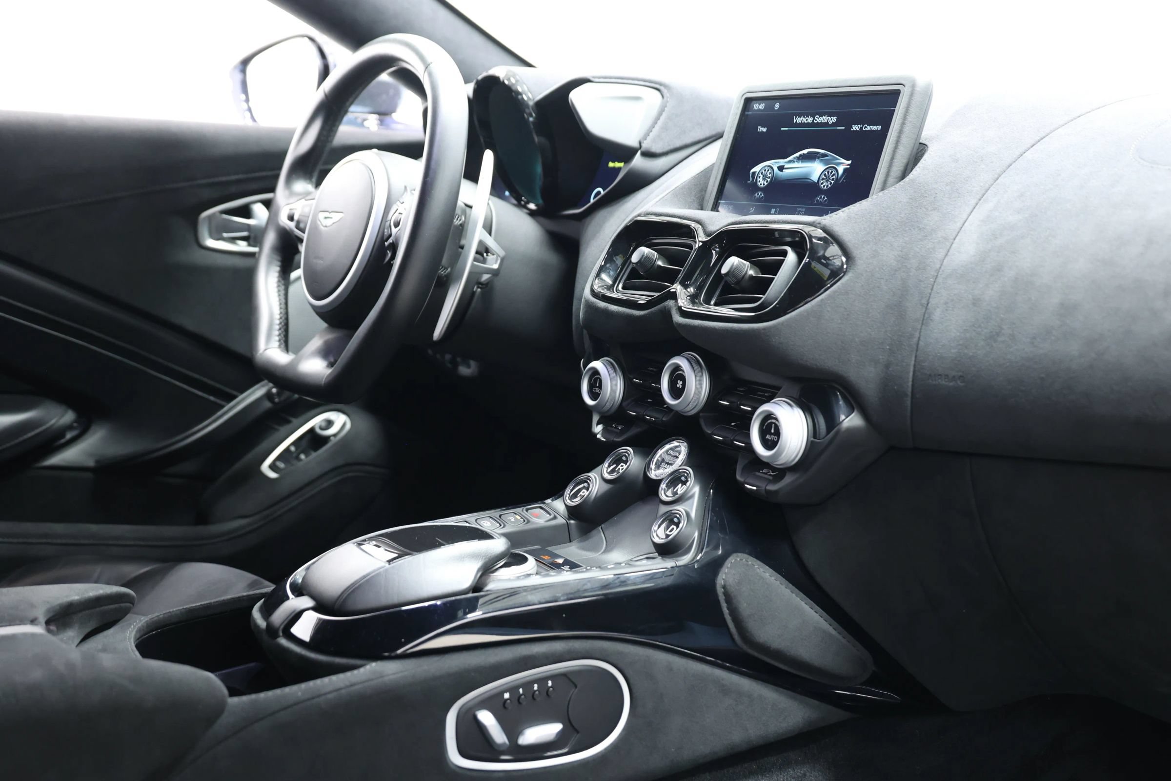 Used 2020 Aston Martin V8 Vantage Coupe RWD image 79