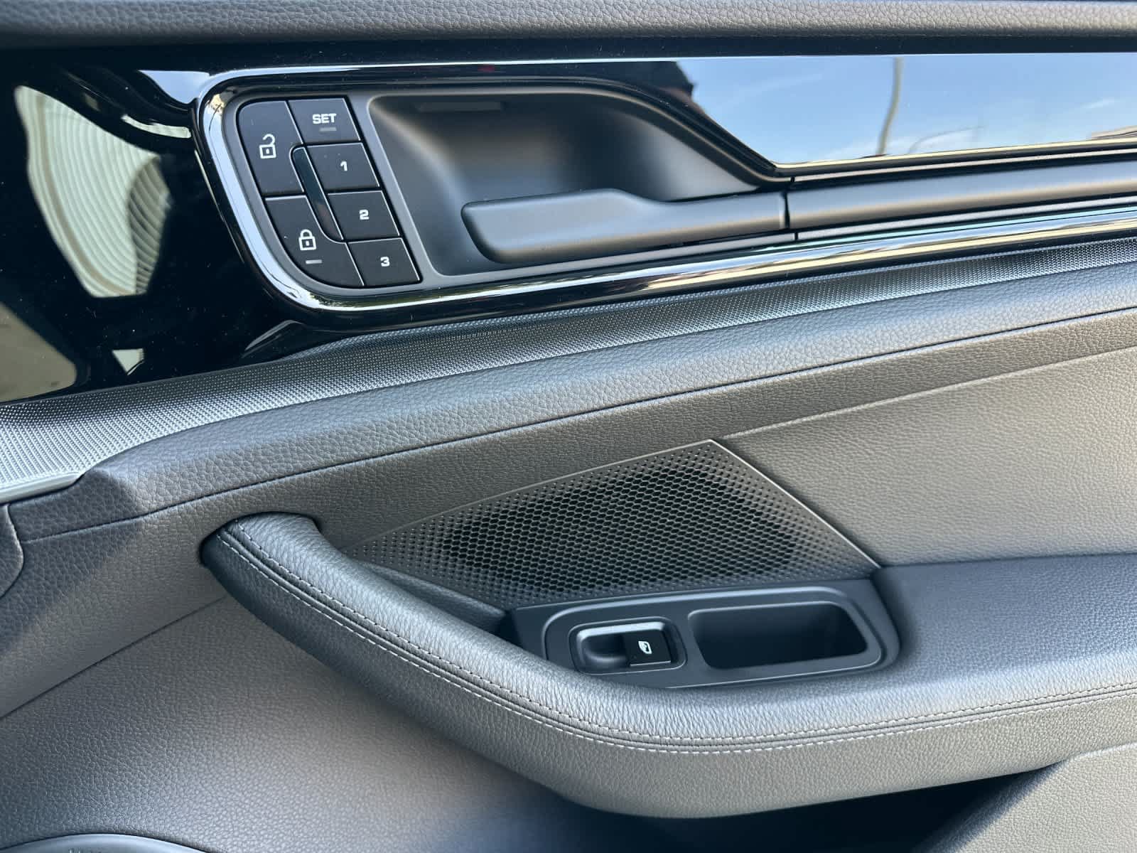 New 2025 Porsche Panamera 4 AWD/4WD image 18