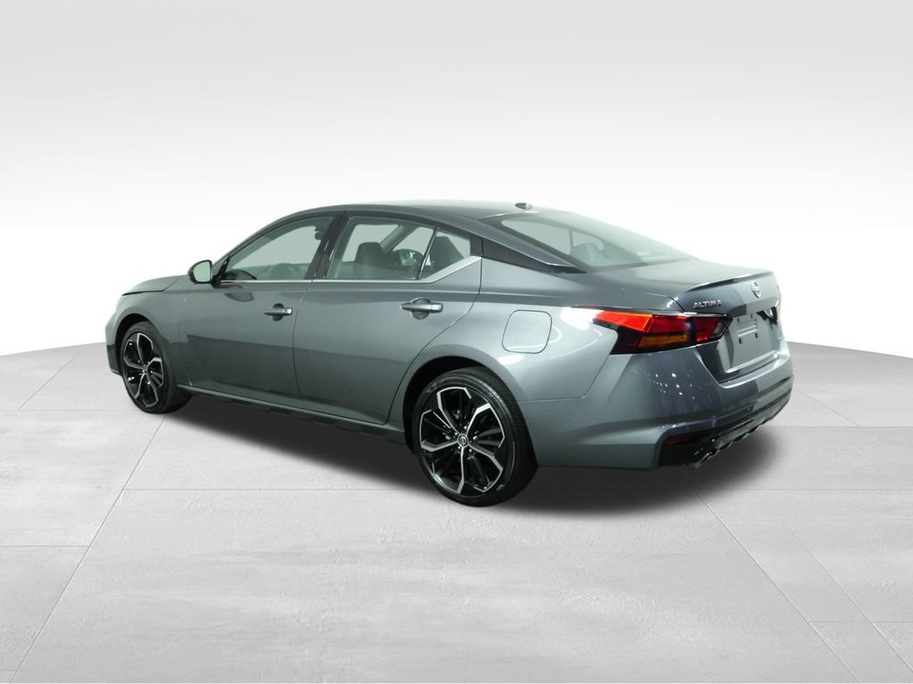Used 2025 Nissan Altima 2.5 SR AWD/4WD image 8