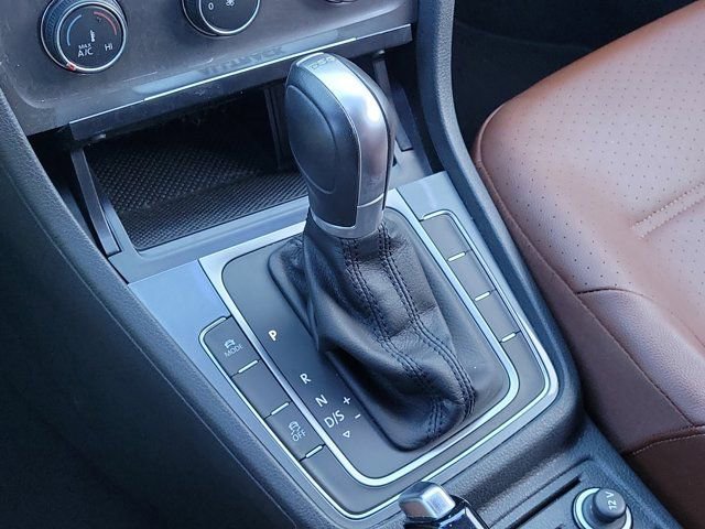 Used 2017 Volkswagen Golf Alltrack S image 26