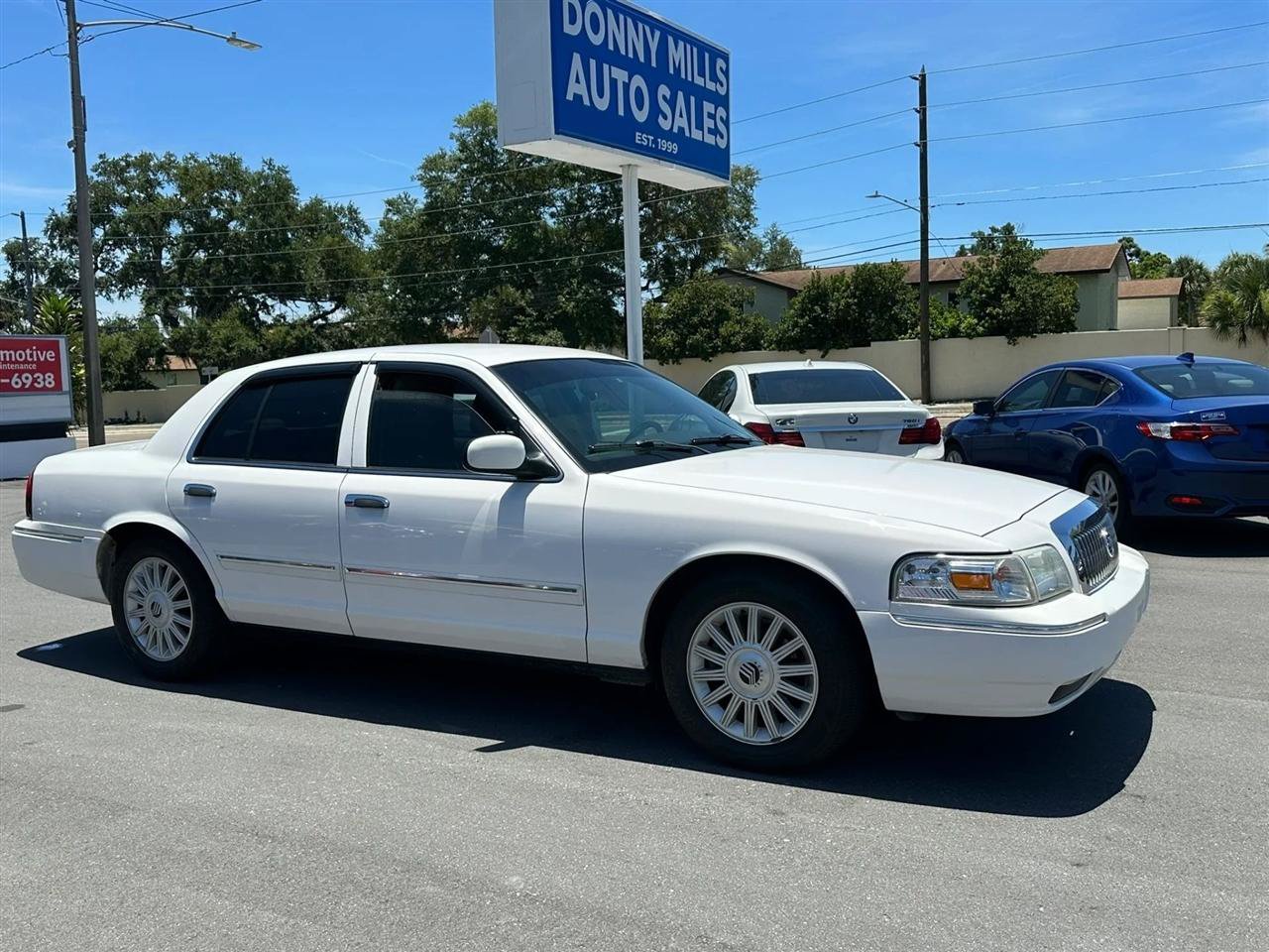 Used 2011 Mercury Grand Marquis LS RWD image 7