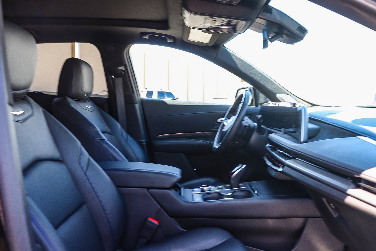 Used 2024 Cadillac XT4 Sport w/ Cold Weather Package image 21