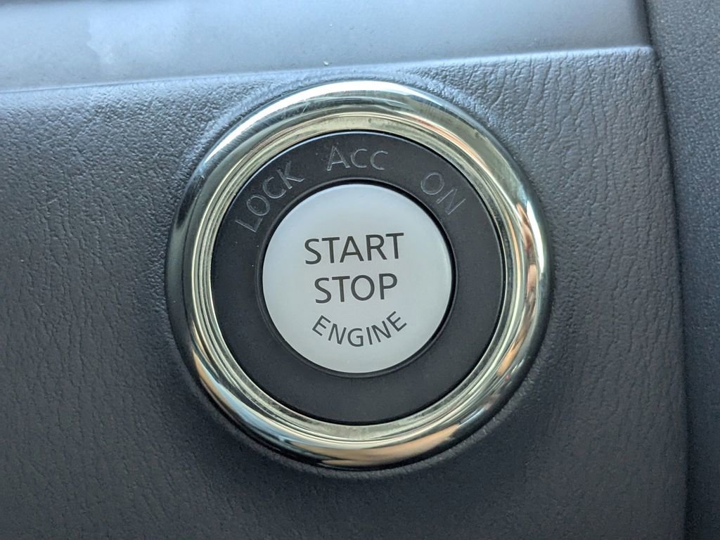 Used 2023 Nissan Armada SL w/ Captain's Chairs Package image 32