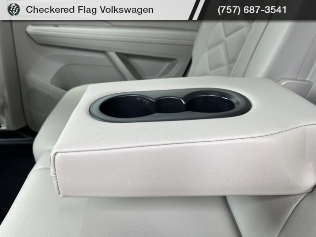 New 2025 Volkswagen Atlas SE image 51