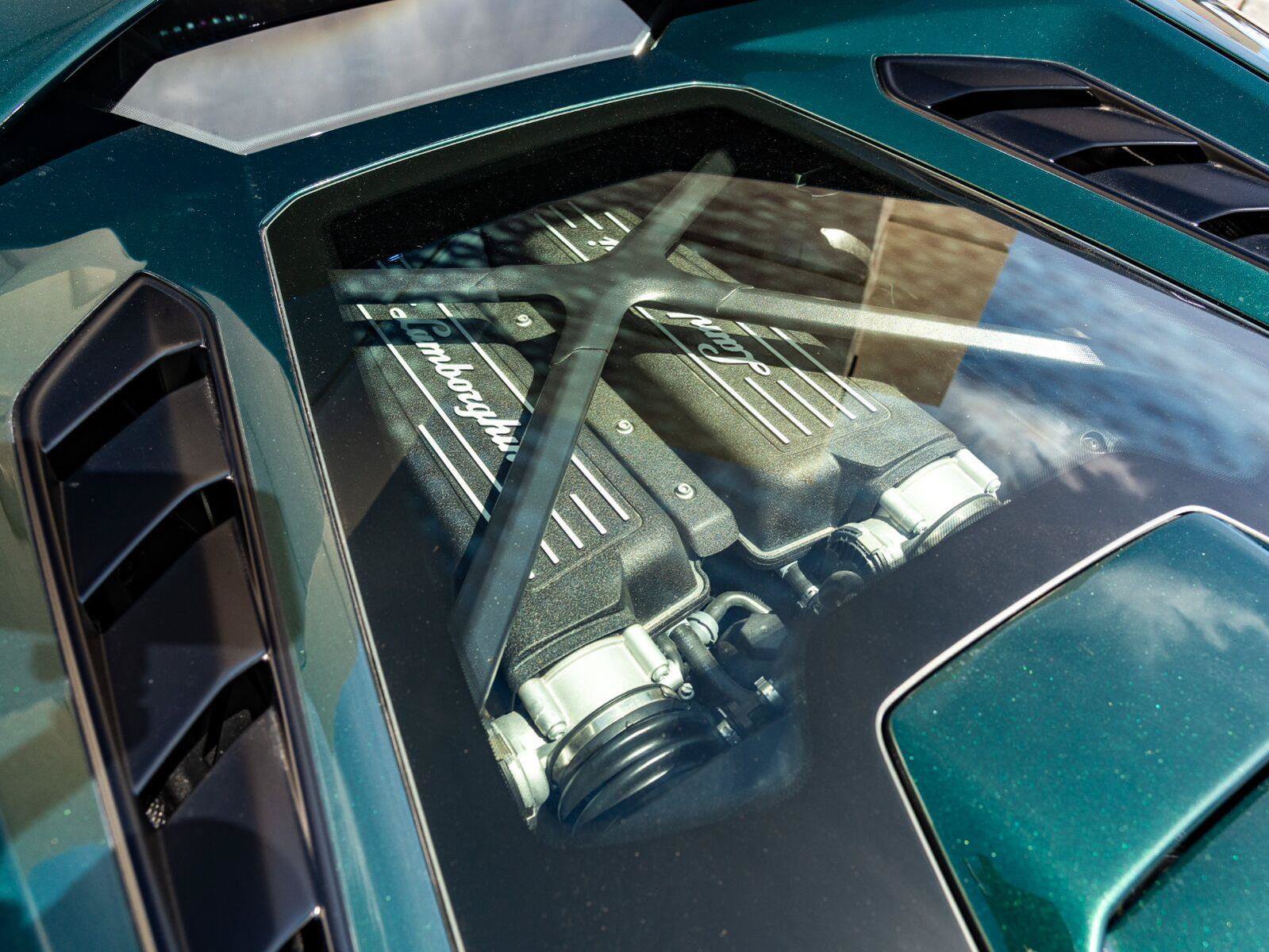 Used 2023 Lamborghini Huracan Tecnica RWD image 15
