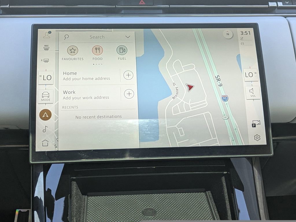 Used 2024 Land Rover Range Rover Sport AWD/4WD image 25