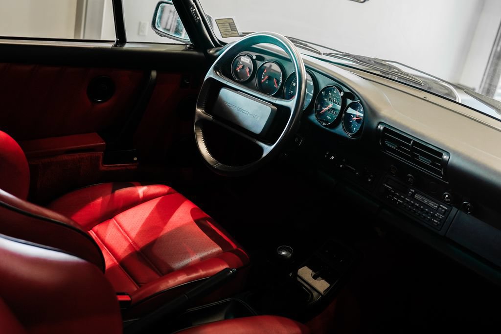 Used 1989 Porsche 911 Carrera 4 AWD/4WD image 38