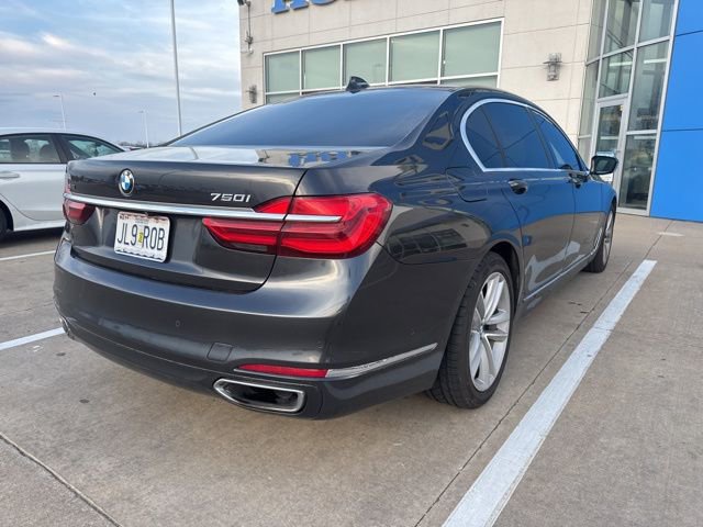 Used 2016 BMW 750i xDrive image 4