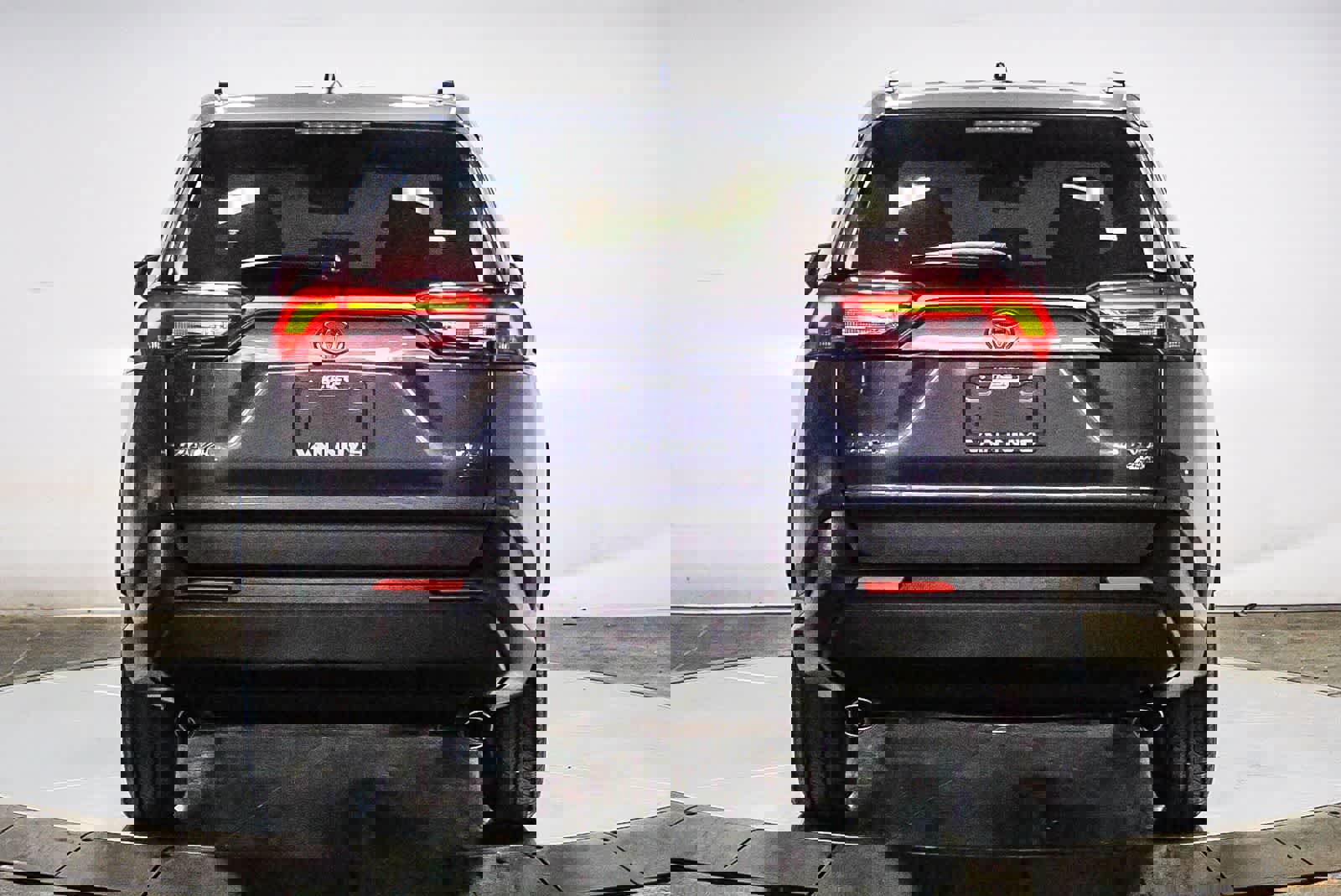 Certified 2020 Toyota RAV4 XLE w/ Convenience Package image 9