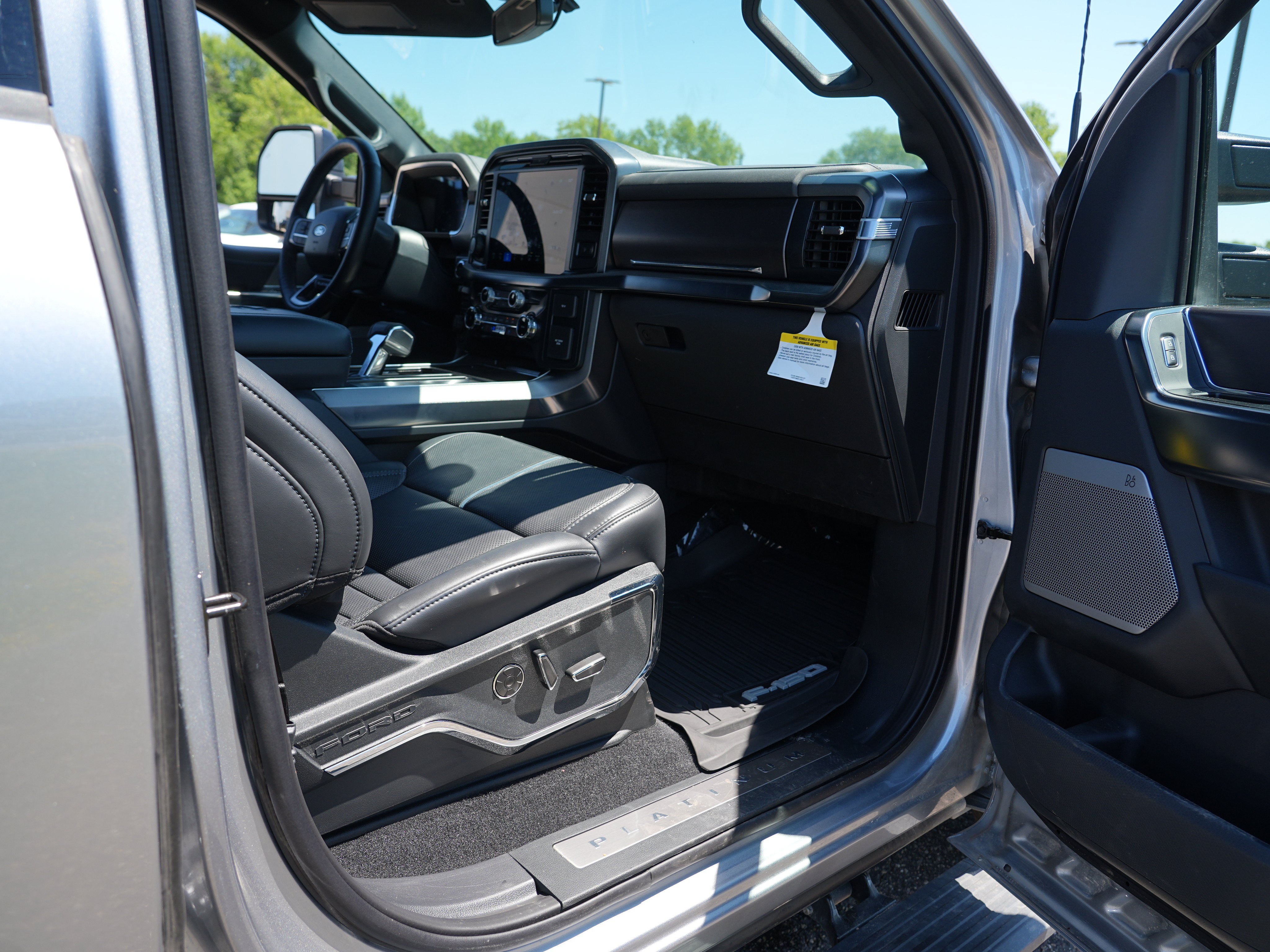 Used 2025 Ford F150 Platinum AWD/4WD image 32