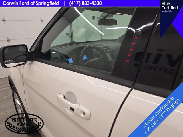 Used 2019 Ford Explorer XLT w/ Equipment Group 202A AWD/4WD image 22