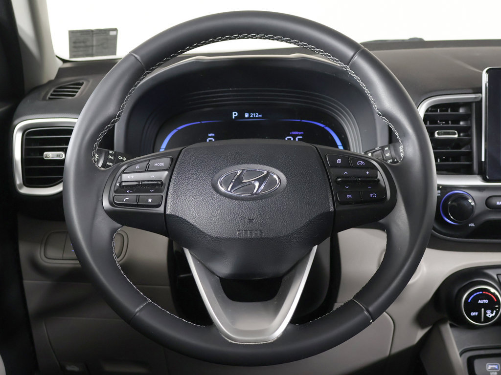 Certified 2024 Hyundai Venue SEL FWD image 32