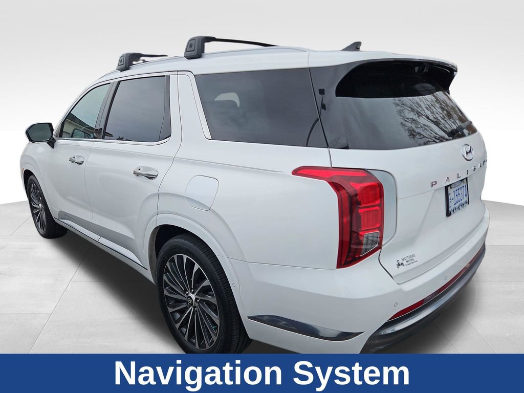 Used 2023 Hyundai Palisade Calligraphy image 4