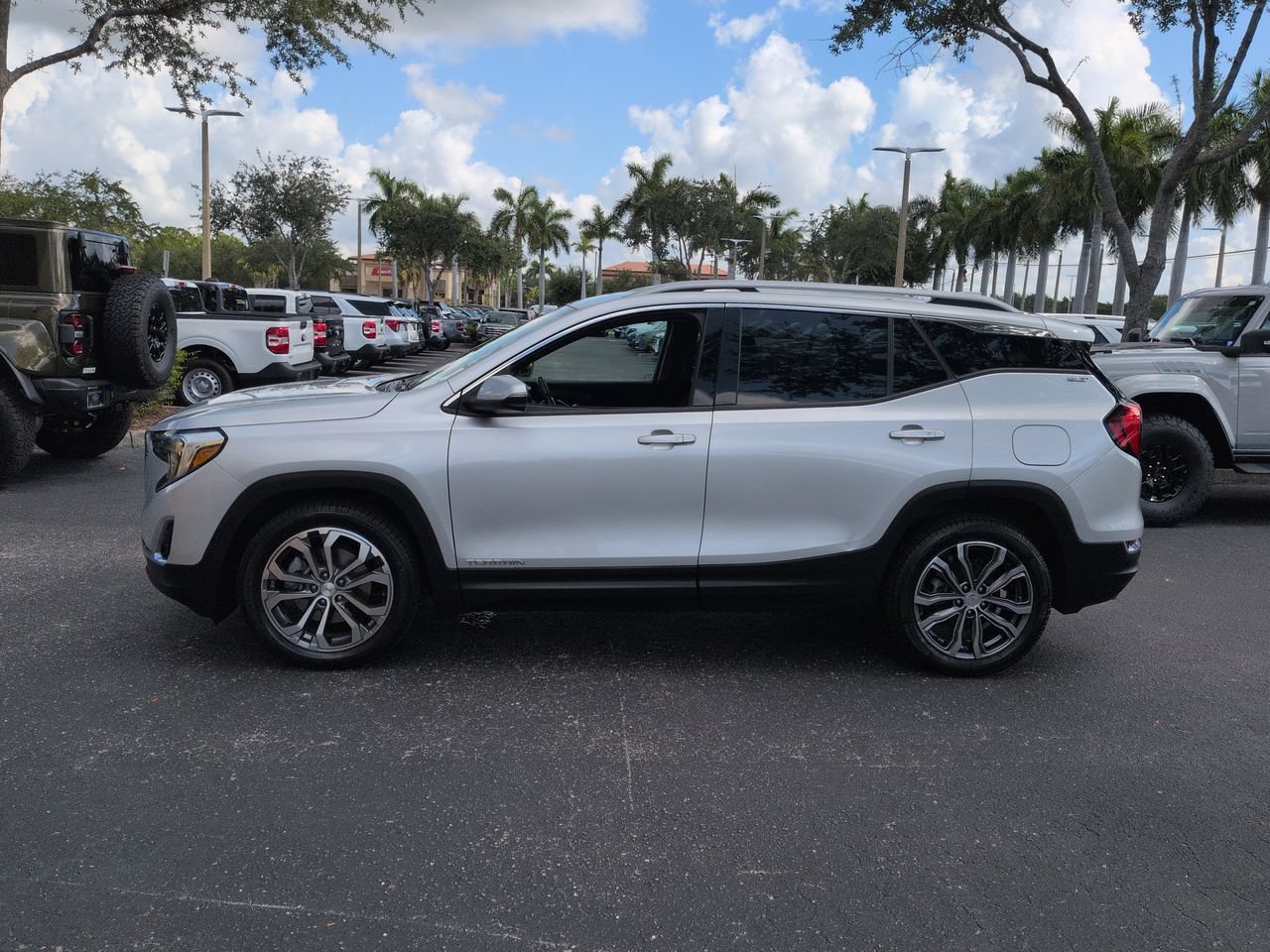 Used 2020 GMC Terrain SLT w/ Preferred Package FWD image 7