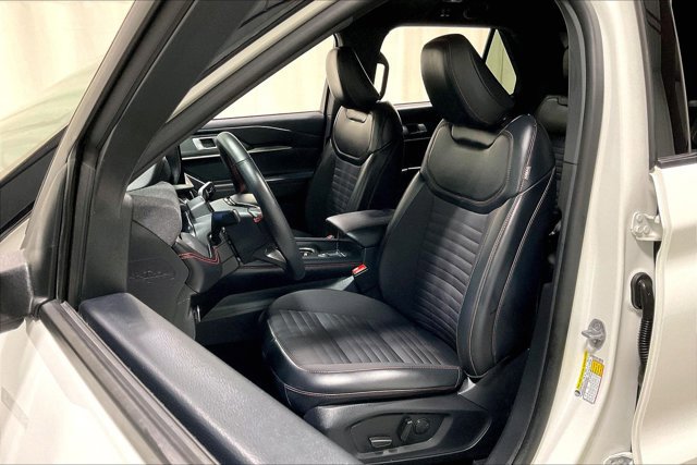 Used 2025 Ford Explorer ST-Line AWD/4WD image 25