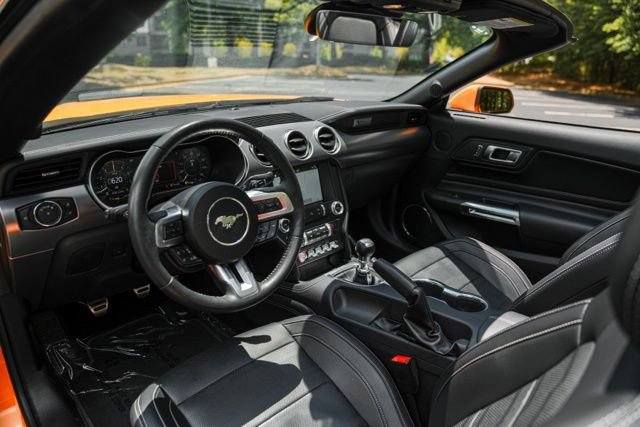 Used 2018 Ford Mustang GT Premium w/ Equipment Group 401A RWD image 20