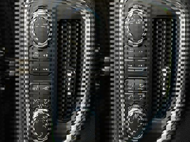 Used 2023 GMC Sierra 2500 SLE w/ SLE Value Package; image 24