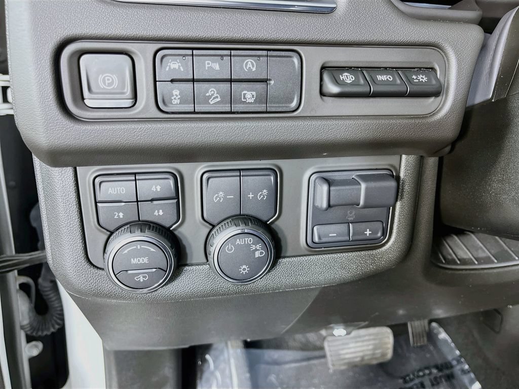 Used 2023 Chevrolet Tahoe High Country AWD/4WD image 13