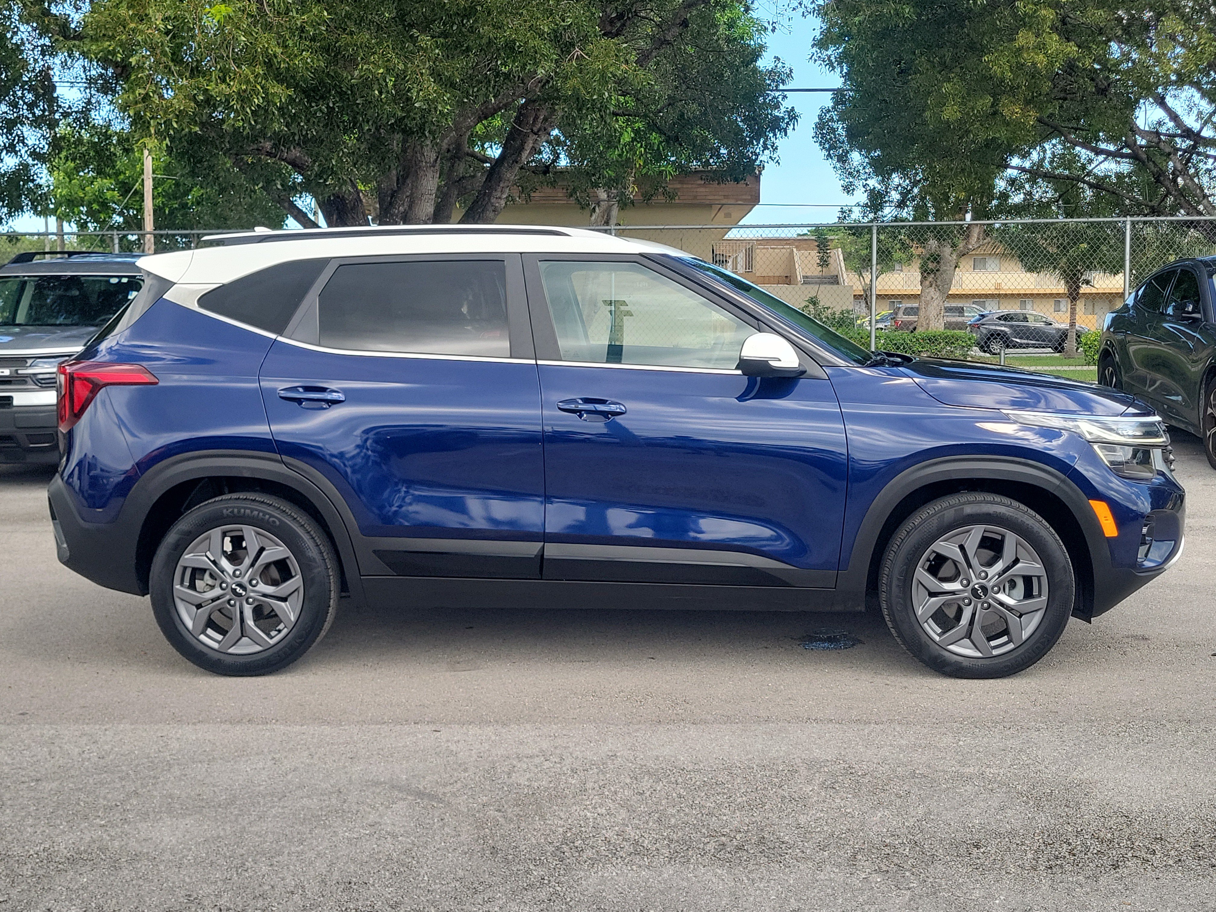 Used 2024 Kia Seltos S FWD image 4