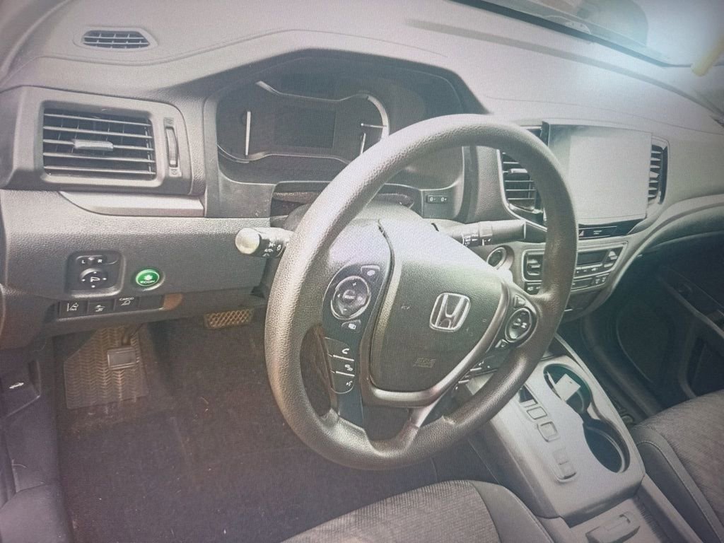 Used 2021 Honda Ridgeline Sport image 6