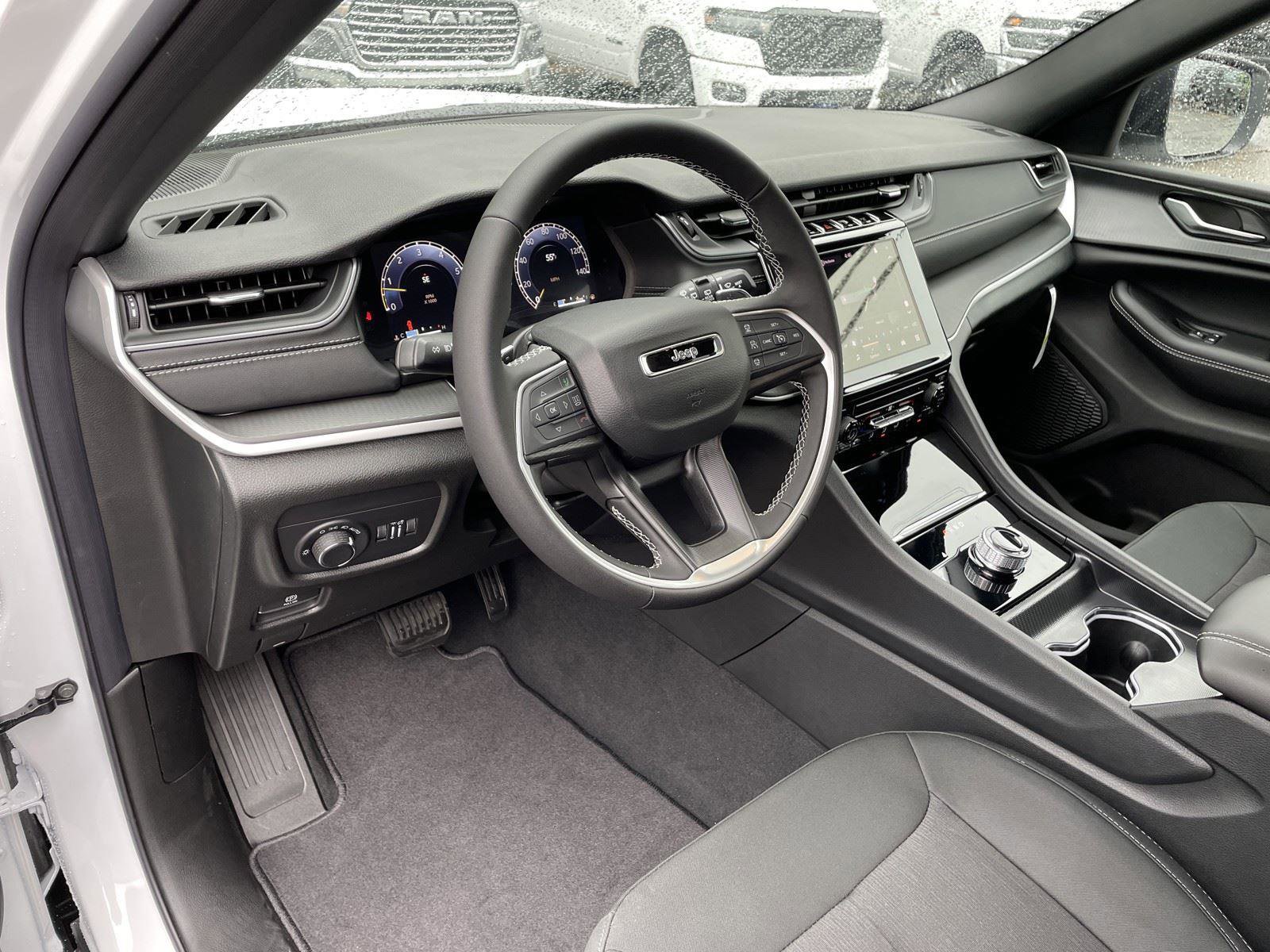 New 2025 Jeep Grand Cherokee Laredo X RWD image 13