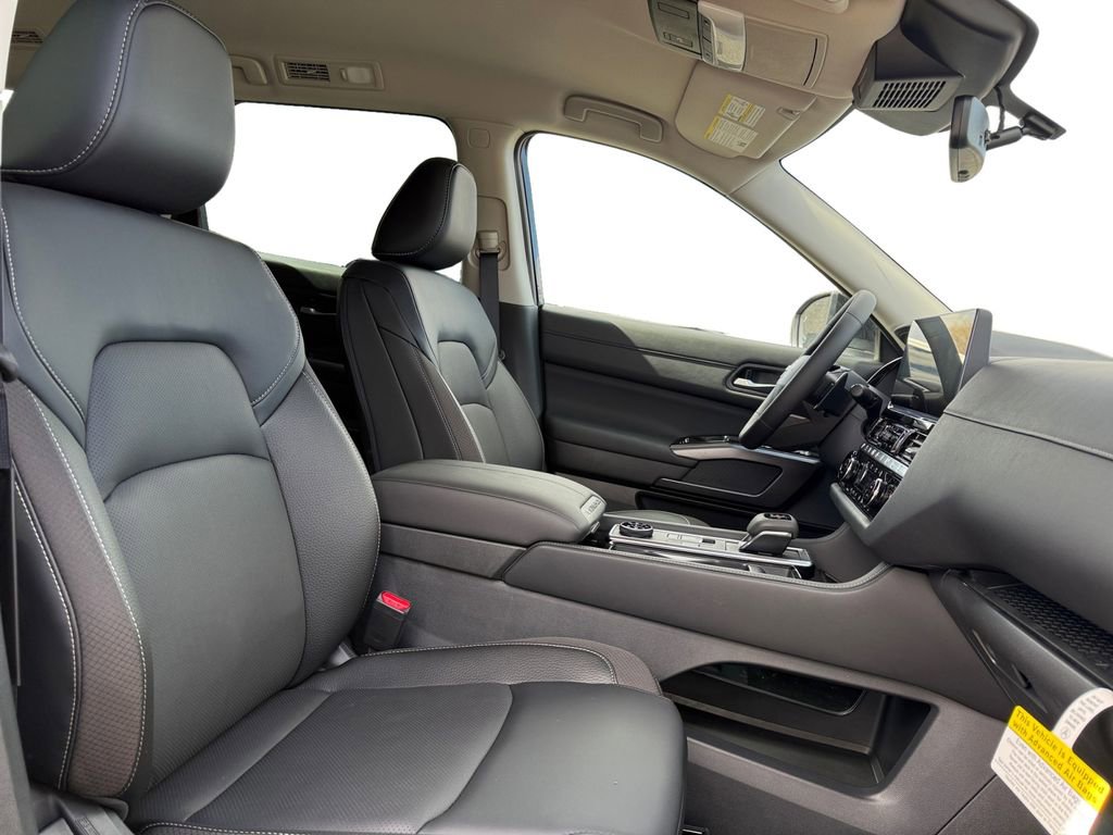 New 2026 Nissan Pathfinder SL image 15
