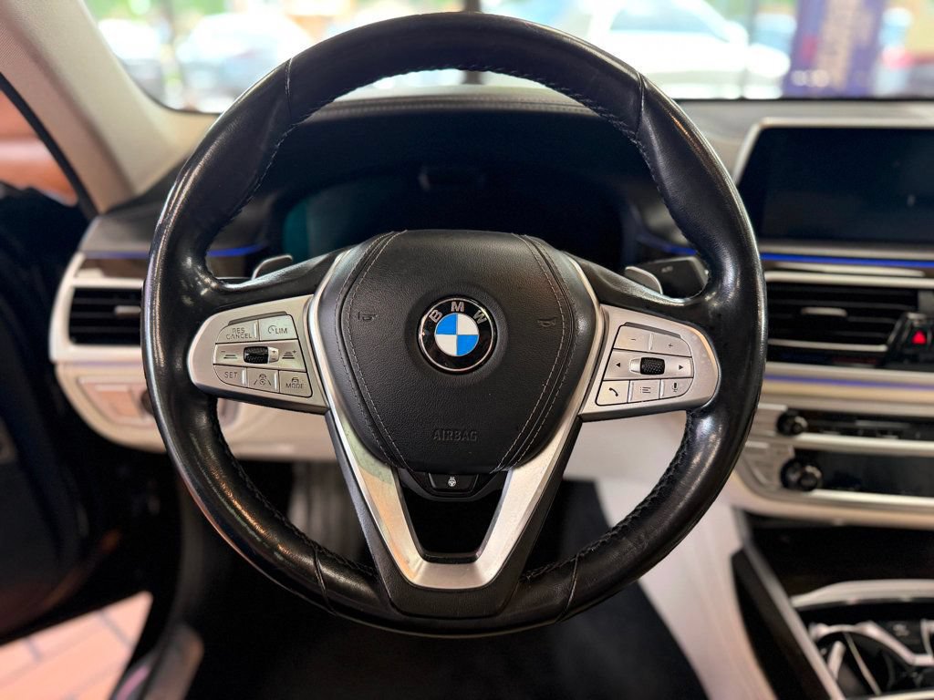 Used 2020 BMW 750i xDrive w/ Executive Package AWD/4WD image 24