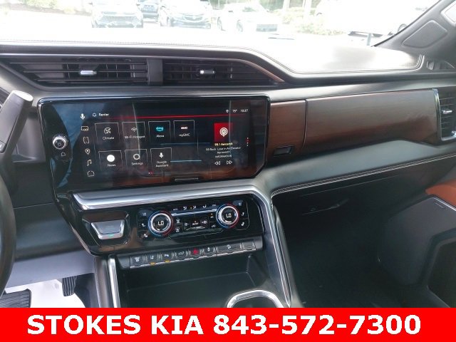 Used 2024 GMC Sierra 3500 Denali Ultimate image 12
