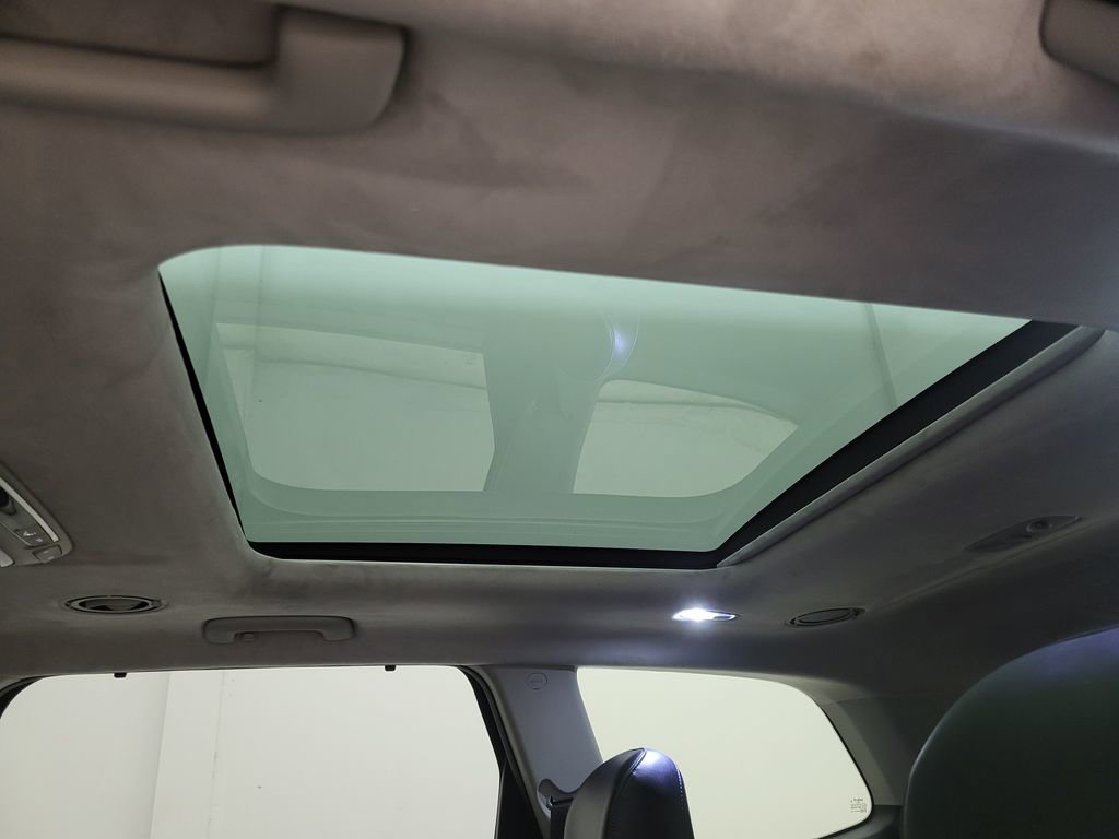 Used 2024 Kia Telluride SX Prestige w/ Towing Package image 18