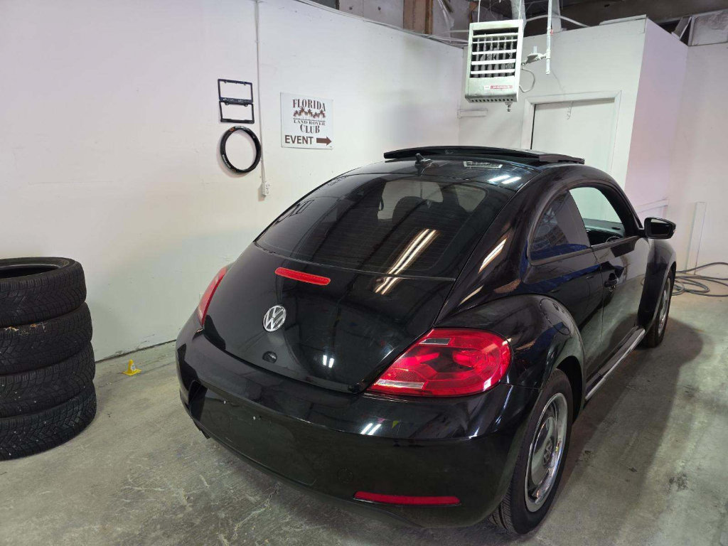 Used 2012 Volkswagen Beetle 2.5 FWD image 21