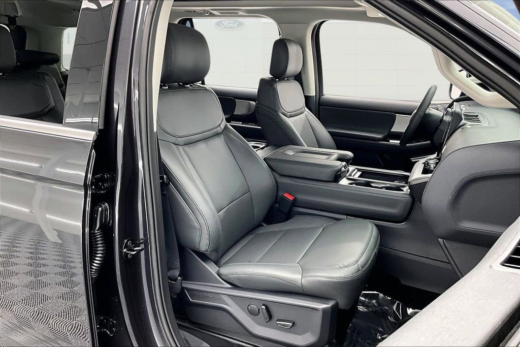 New 2026 Ford Expedition Active AWD/4WD image 11