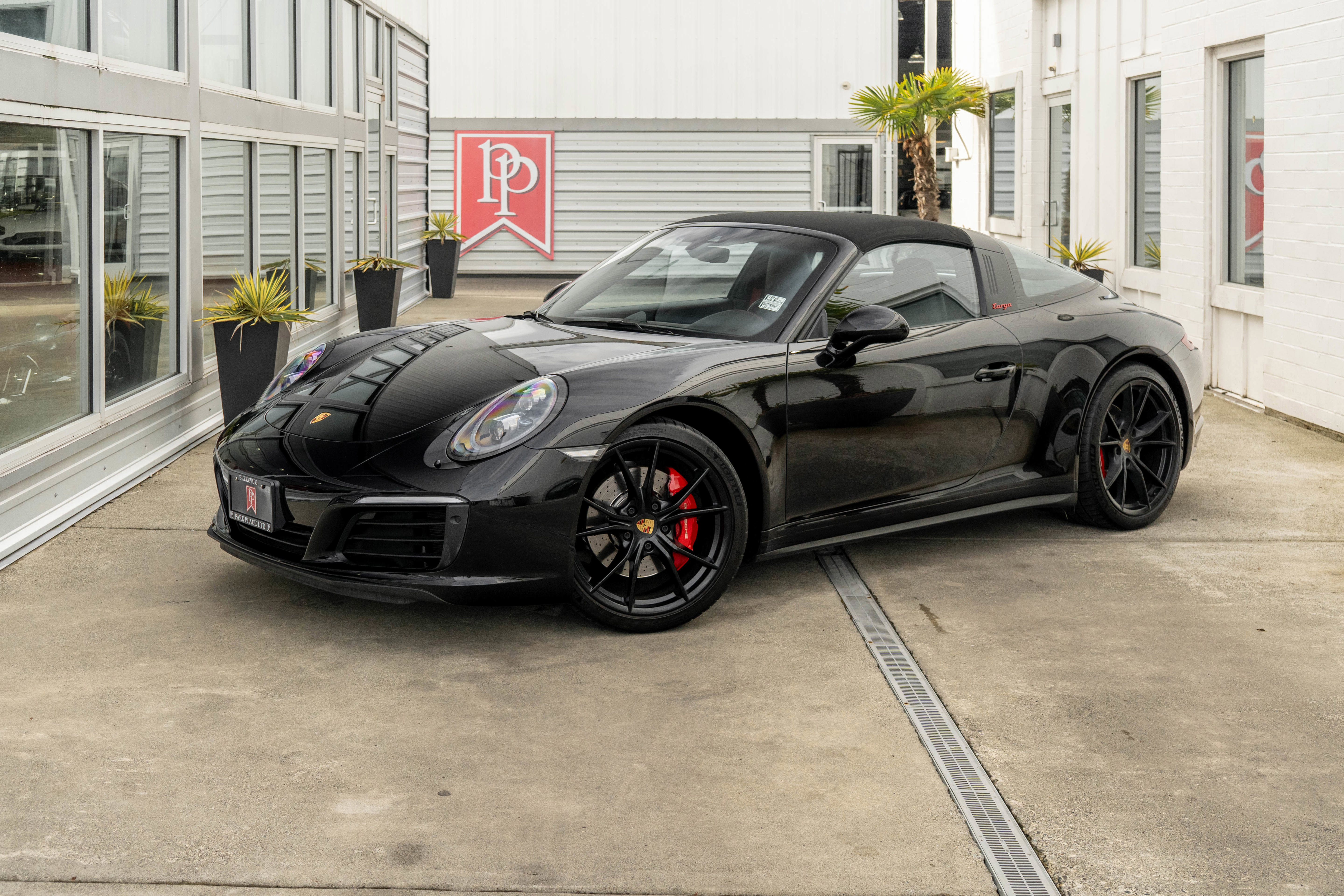 Used 2018 Porsche 911 Targa 4S AWD/4WD image 9