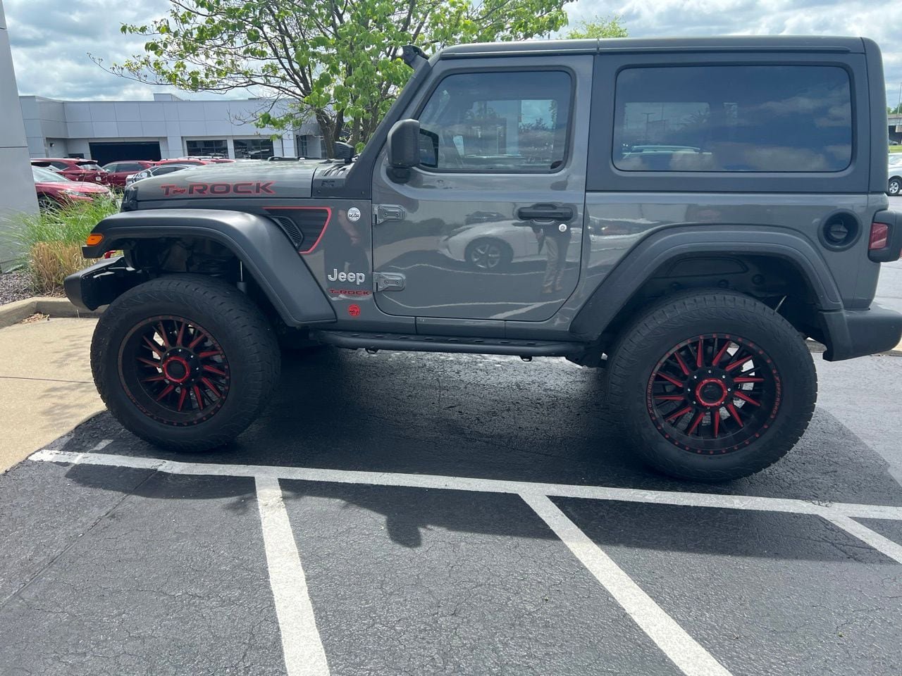 Used 2020 Jeep Wrangler Sport AWD/4WD image 7