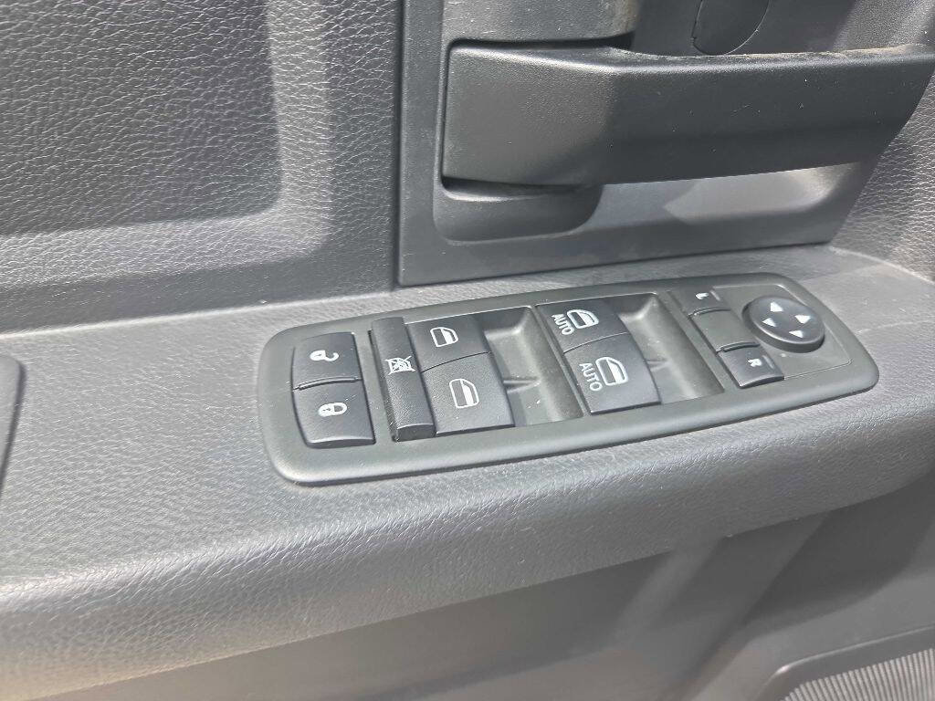 Used 2012 RAM 1500 Express image 18