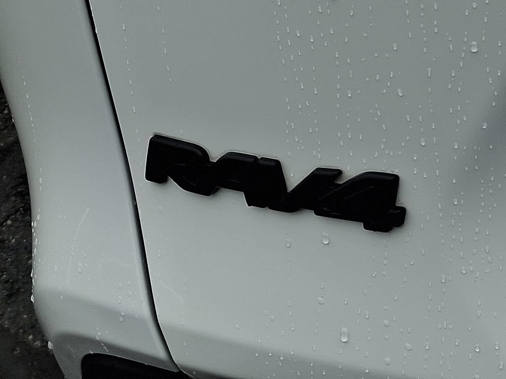 Certified 2023 Toyota RAV4 LE AWD/4WD image 30