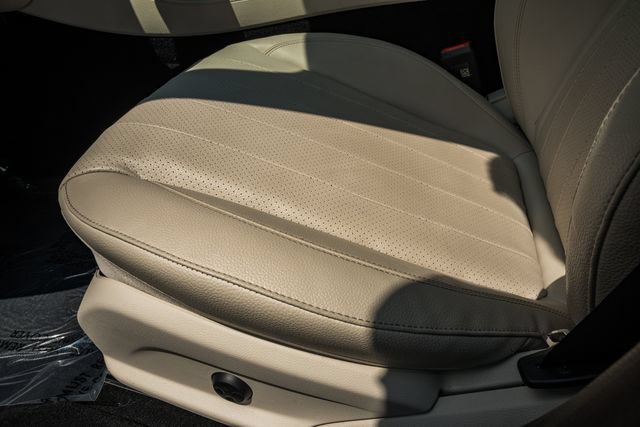 Used 2023 Mercedes-Benz E 350 4MATIC Sedan image 34