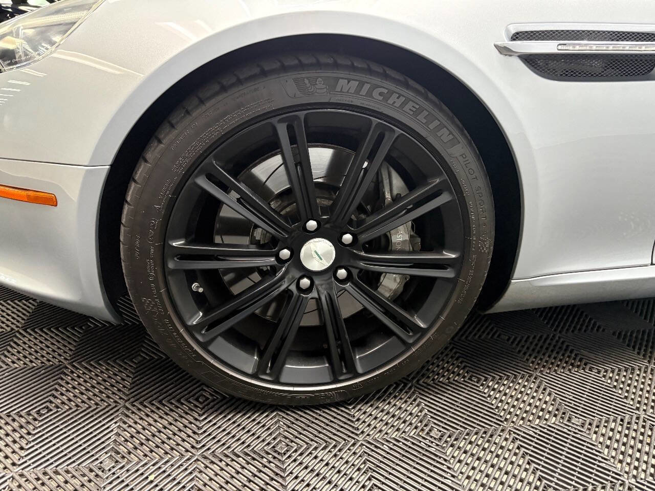 Used 2011 Aston Martin Rapide image 55