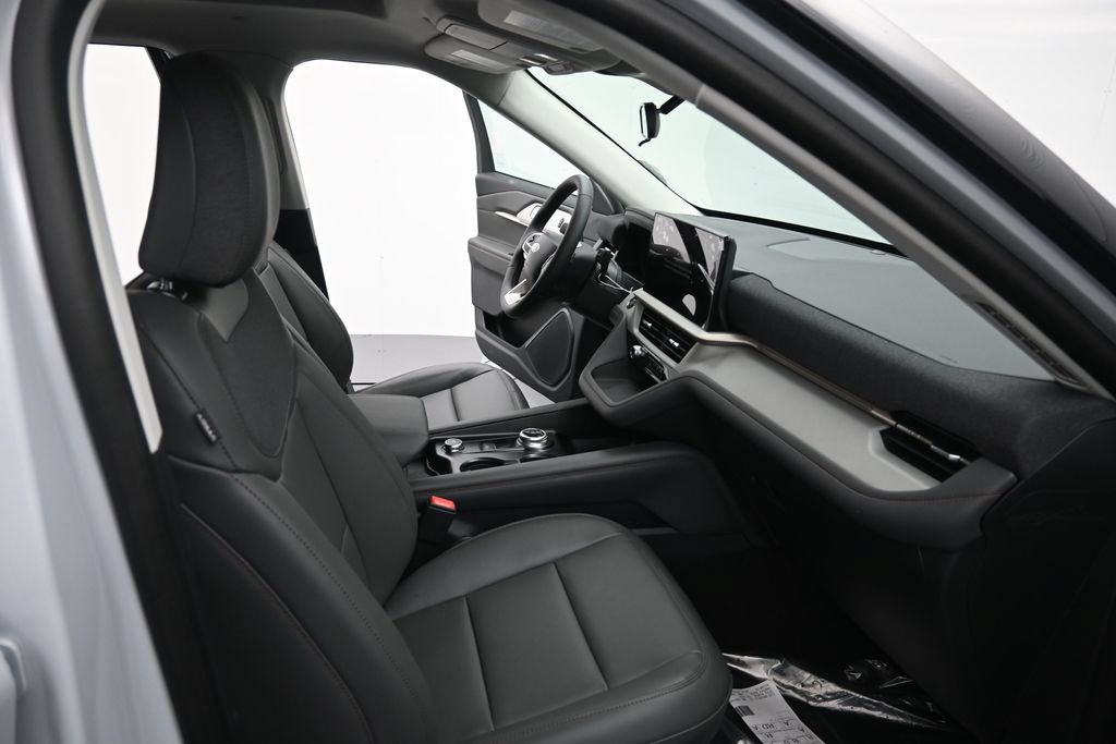 New 2026 Ford Explorer Active w/ Active Comfort Package AWD/4WD image 32