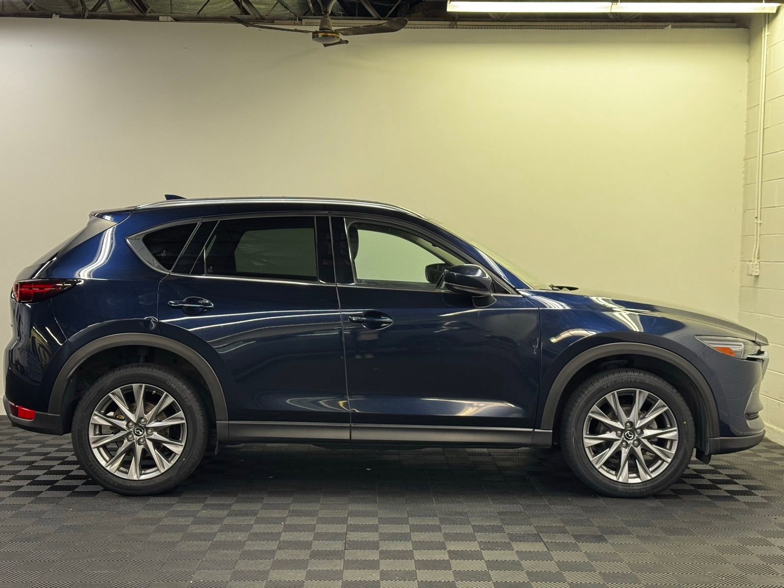 Used 2020 MAZDA CX-5 Grand Touring w/ GT Premium Package AWD/4WD image 4