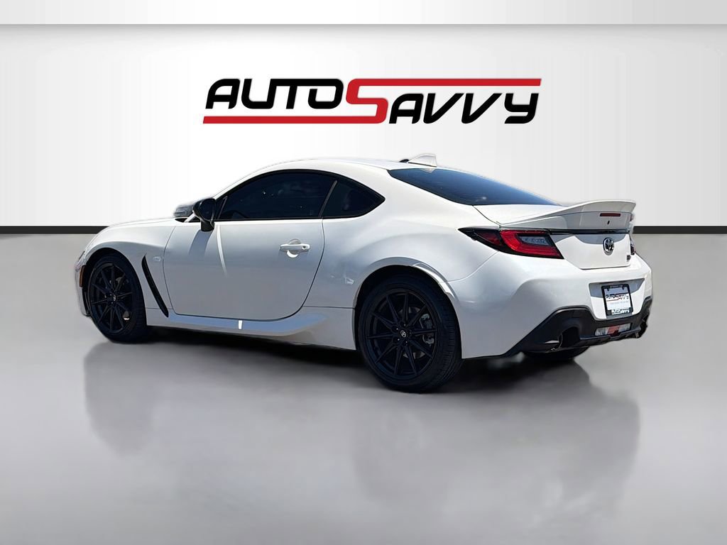 Used 2024 Toyota GR86 Premium RWD image 5
