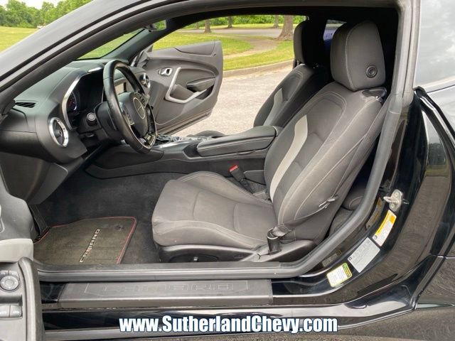 Used 2018 Chevrolet Camaro LT w/ Redline Edition RWD image 15