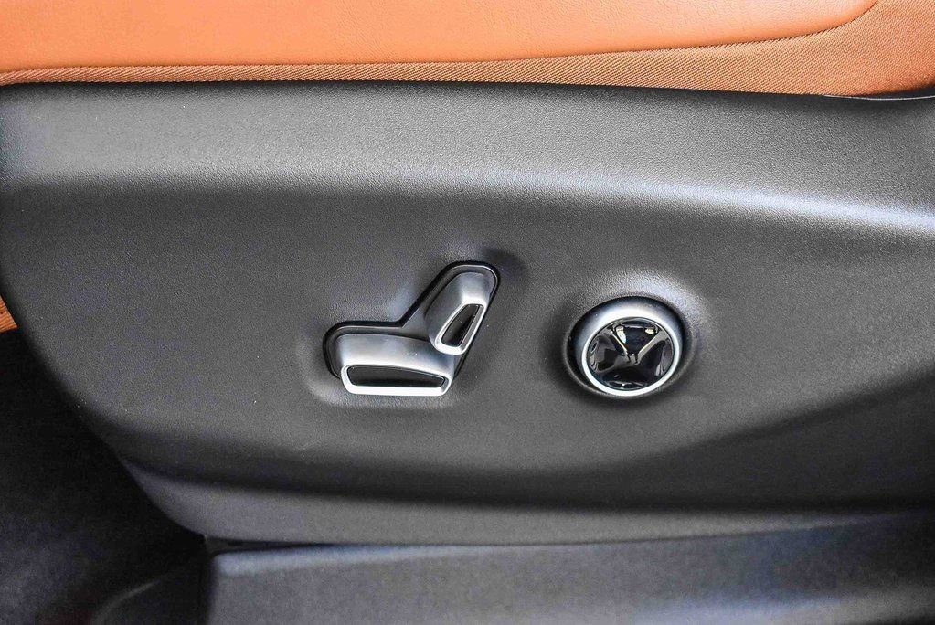 New 2026 Chrysler Pacifica Pinnacle w/ Trailer Tow Group image 23