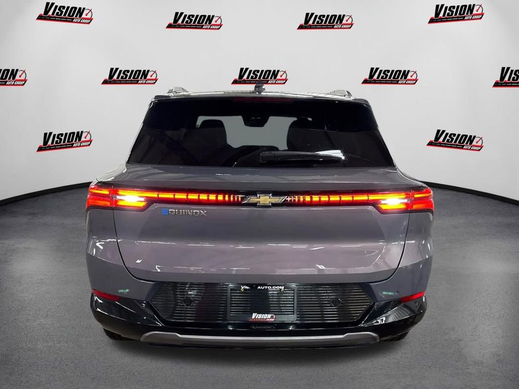 Used 2025 Chevrolet Equinox EV LT image 6