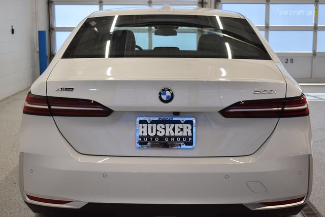 New 2027 BMW 530i xDrive w/ Premium Package AWD/4WD image 11