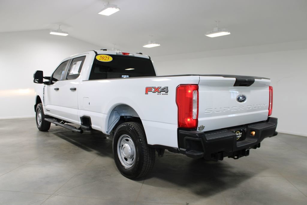 Used 2025 Ford F250 XL w/ FX4 Off-Road Package AWD/4WD image 7