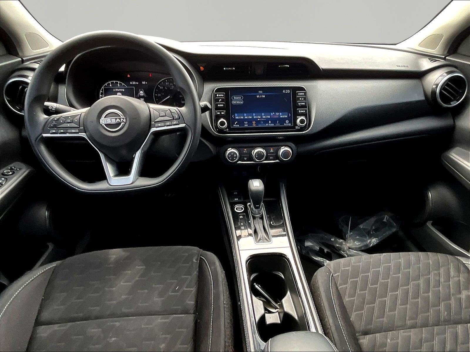 Used 2023 Nissan Kicks SV FWD image 7
